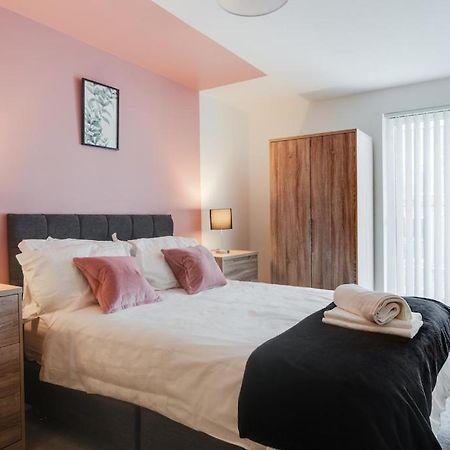 City Living Penthouse Apartment With Parking Manchester Eksteriør billede